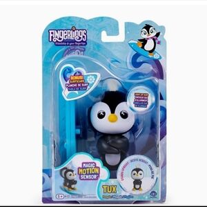 Fingerlings Tux Penguin Action Figure - Black and White